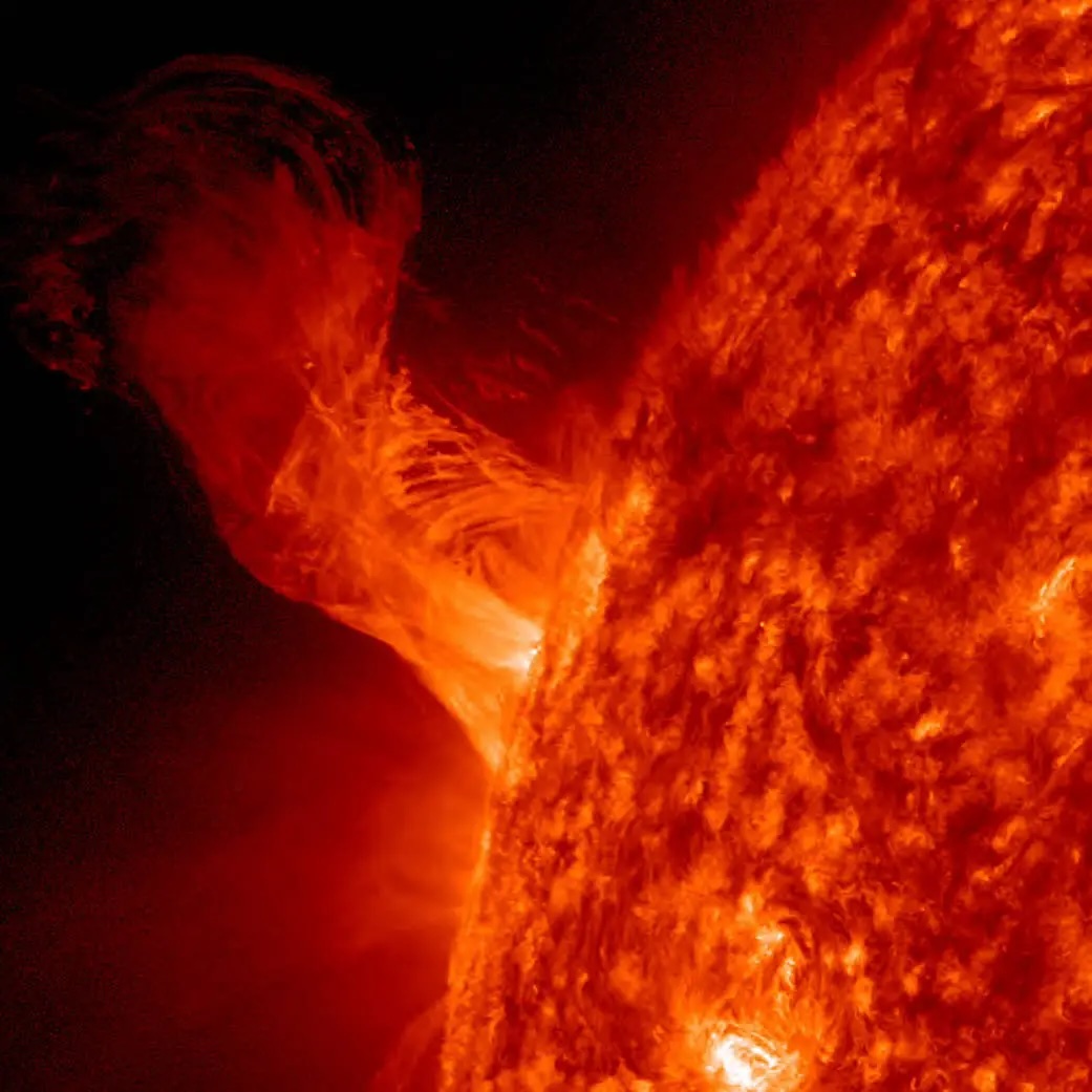 solar_eruption_nasa.jpeg