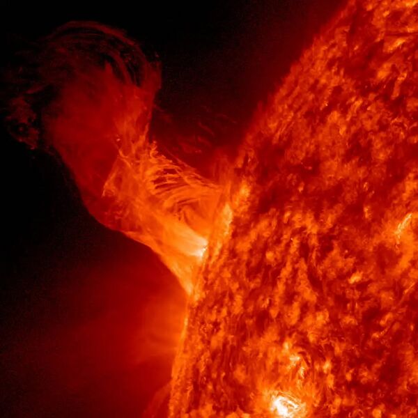 File:Solar eruption nasa.jpeg